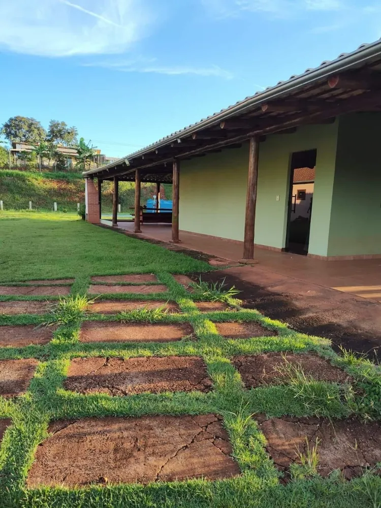 Chácara, 4 quartos, 1610 m² - Foto 1