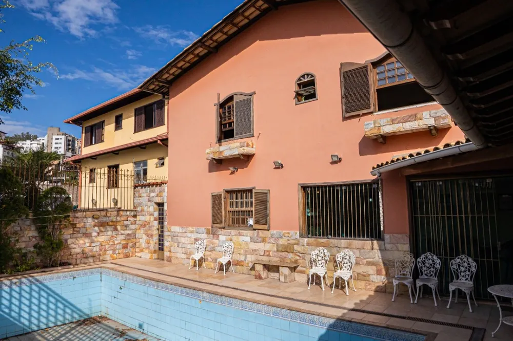 Casa, 4 quartos, 330 m² - Foto 4