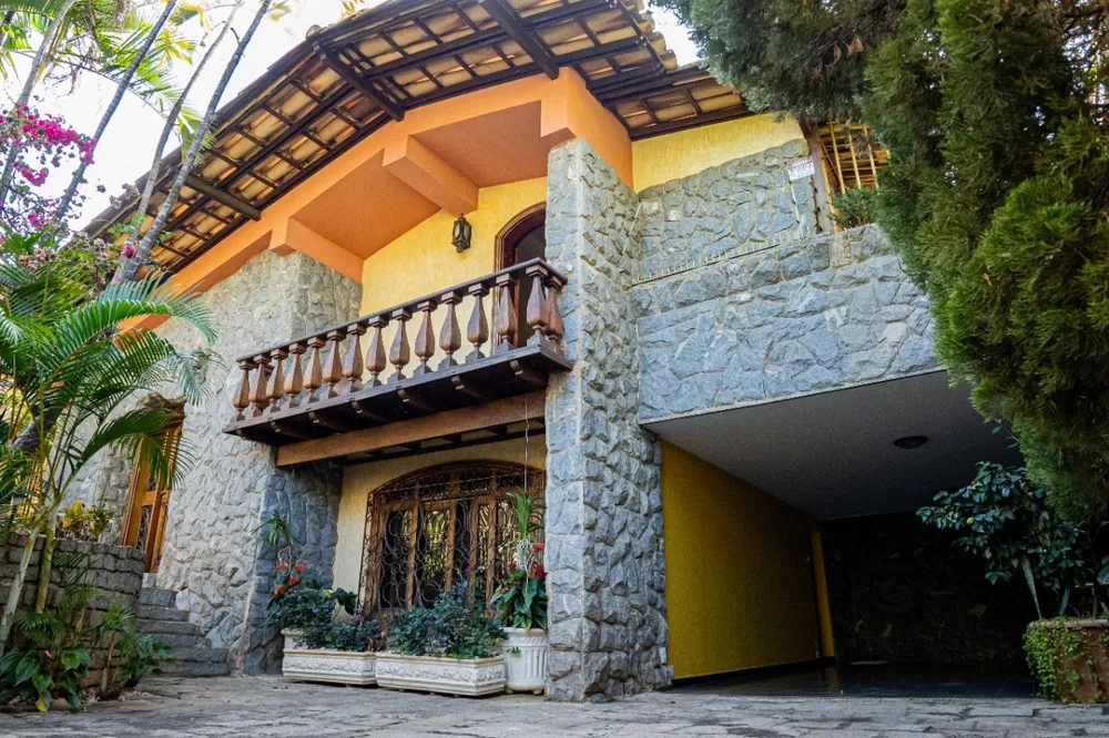 Casa, 4 quartos, 330 m² - Foto 1