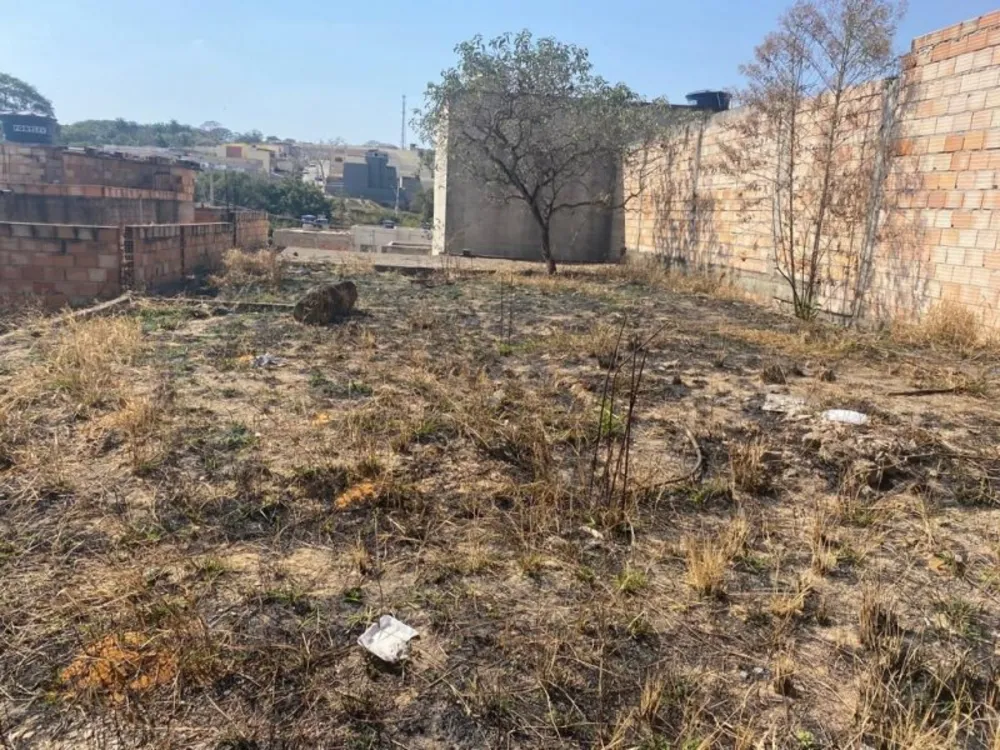 Terreno, 200 m² - Foto 1