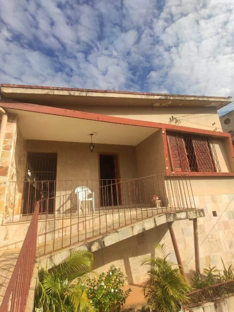 Casa, 3 quartos, 270 m² - Foto 1