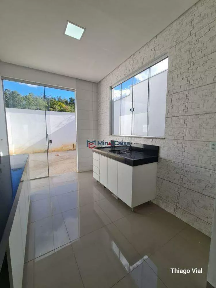 Casa à venda com 3 quartos, 151m² - Foto 11