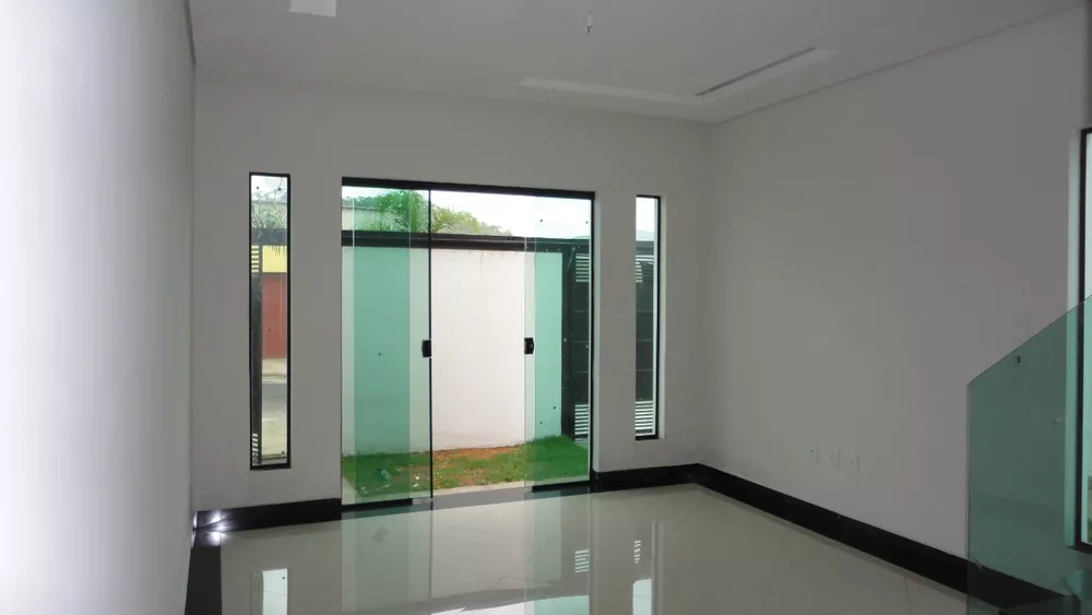 Casa à venda com 2 quartos, 50m² - Foto 2