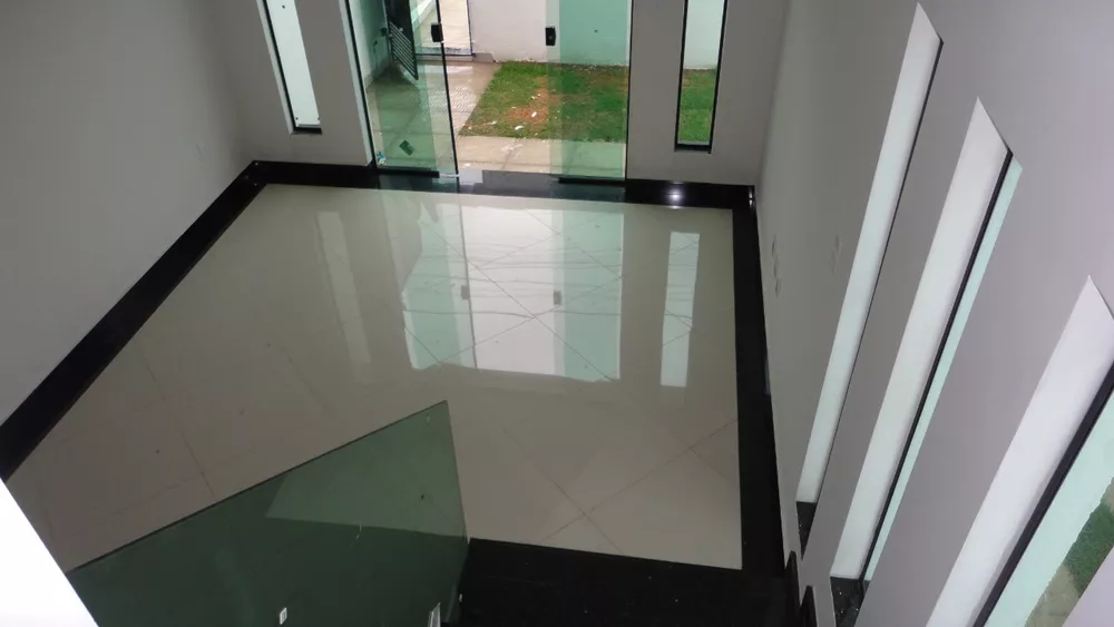 Casa à venda com 2 quartos, 50m² - Foto 3