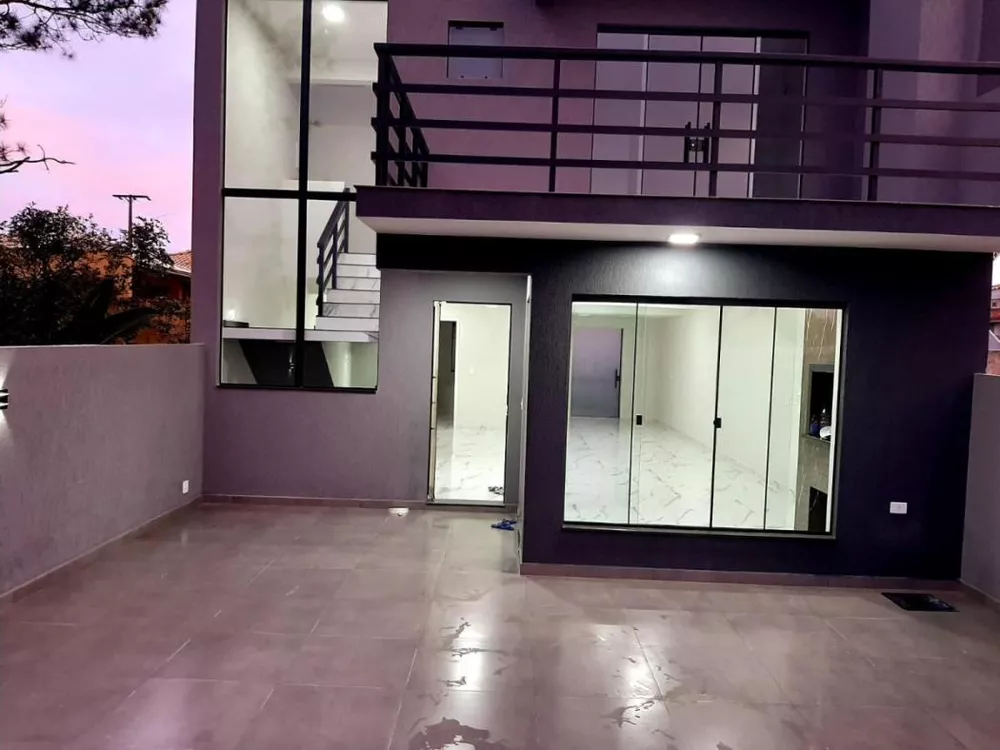 Casa à venda com 4 quartos, 140m² - Foto 2