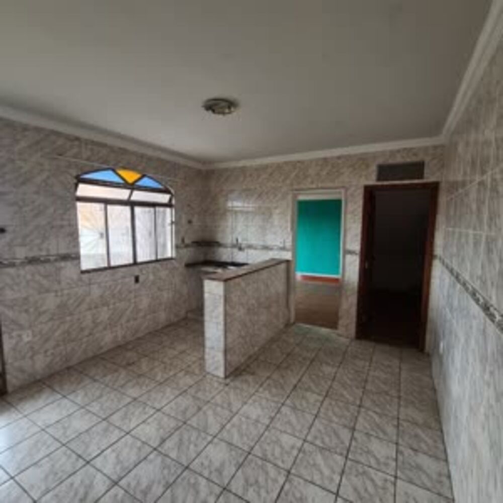 Casa à venda com 2 quartos, 250m² - Foto 6