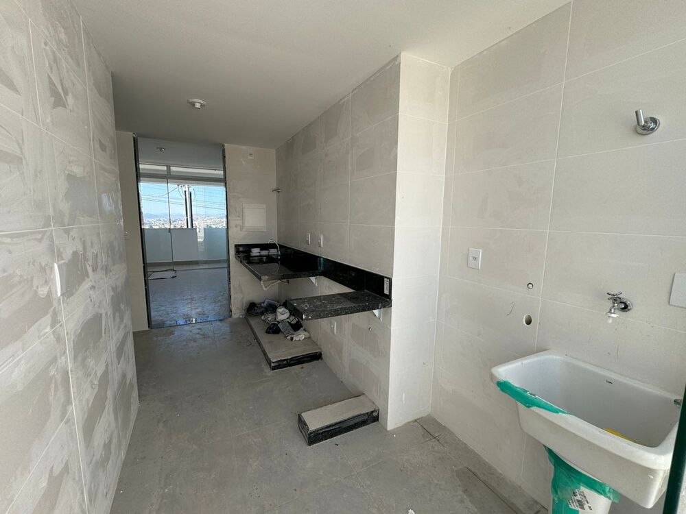 Apartamento à venda com 3 quartos, 140m² - Foto 4