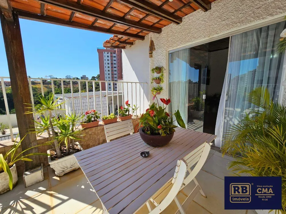 Cobertura, 3 quartos, 219 m² - Foto 4
