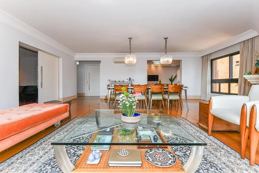 Apartamento, 3 quartos, 247 m² - Foto 1