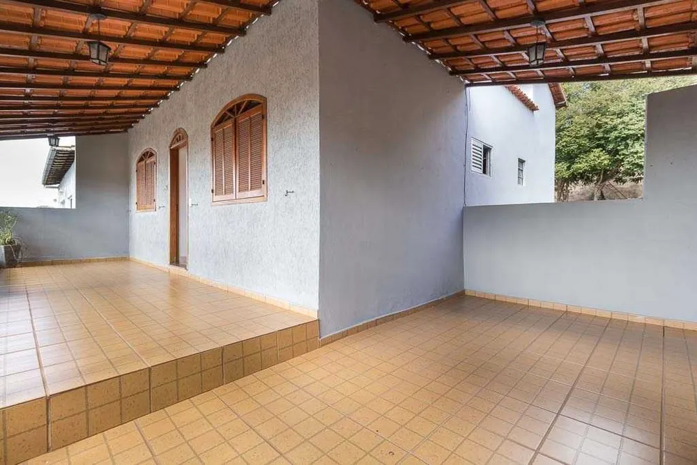 Casa, 4 quartos, 234 m² - Foto 2