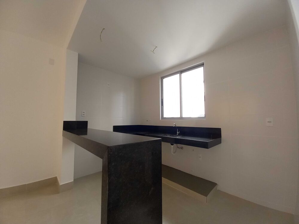 Apartamento à venda com 2 quartos, 66m² - Foto 1