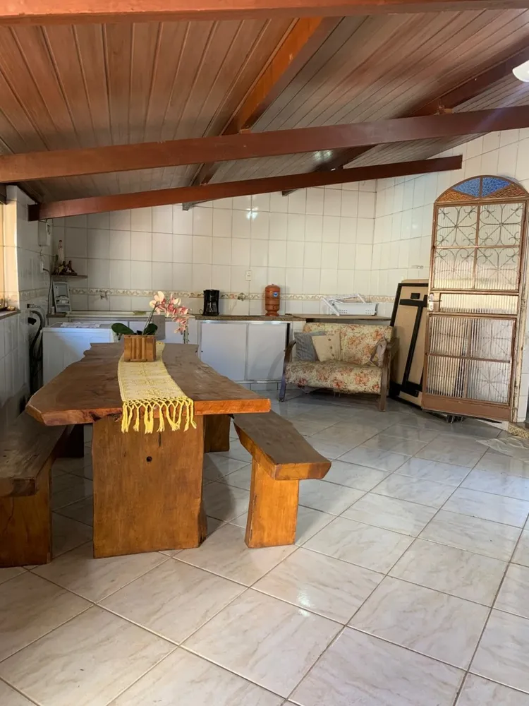 Casa, 3 quartos, 220 m² - Foto 2