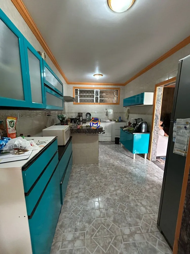 Casa, 4 quartos, 240 m² - Foto 9