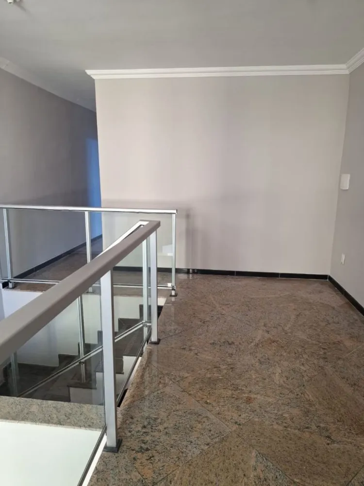 Casa, 3 quartos, 230 m² - Foto 3