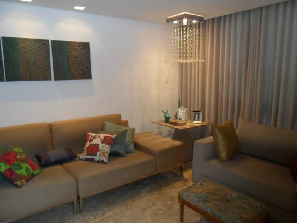 Casa, 4 quartos, 600 m² - Foto 1