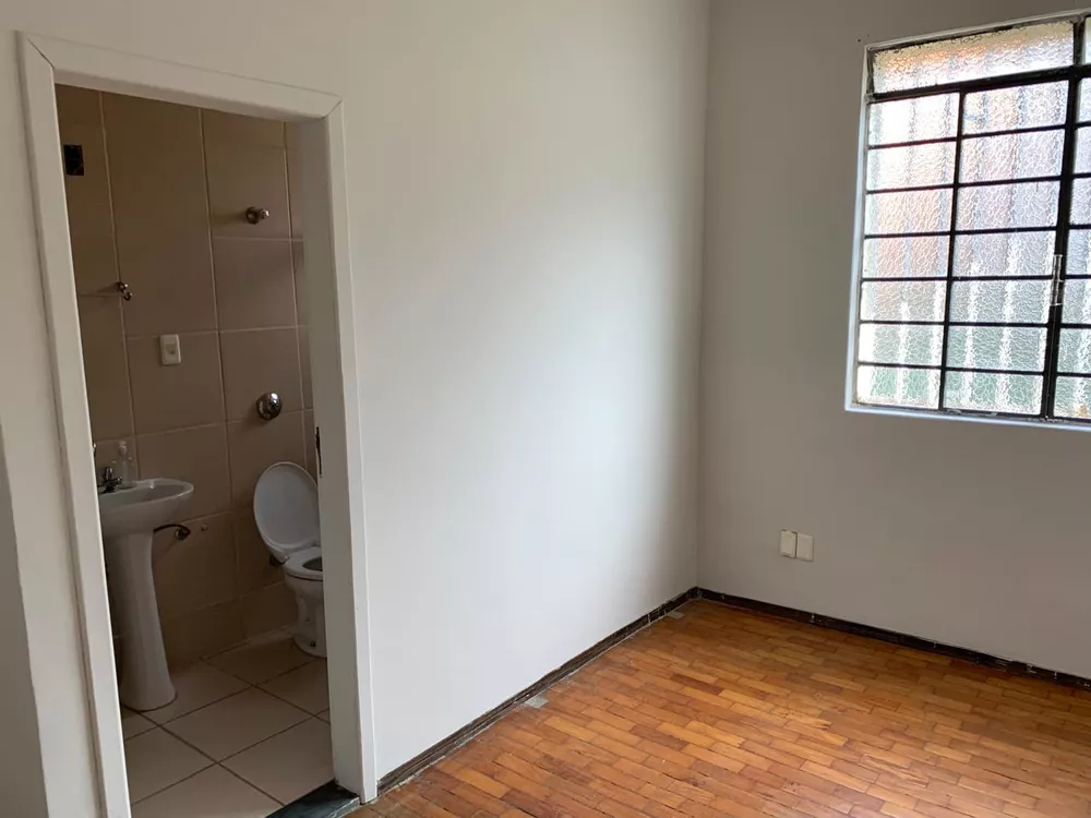 Casa Comercial à venda com 6 quartos, 524m² - Foto 4