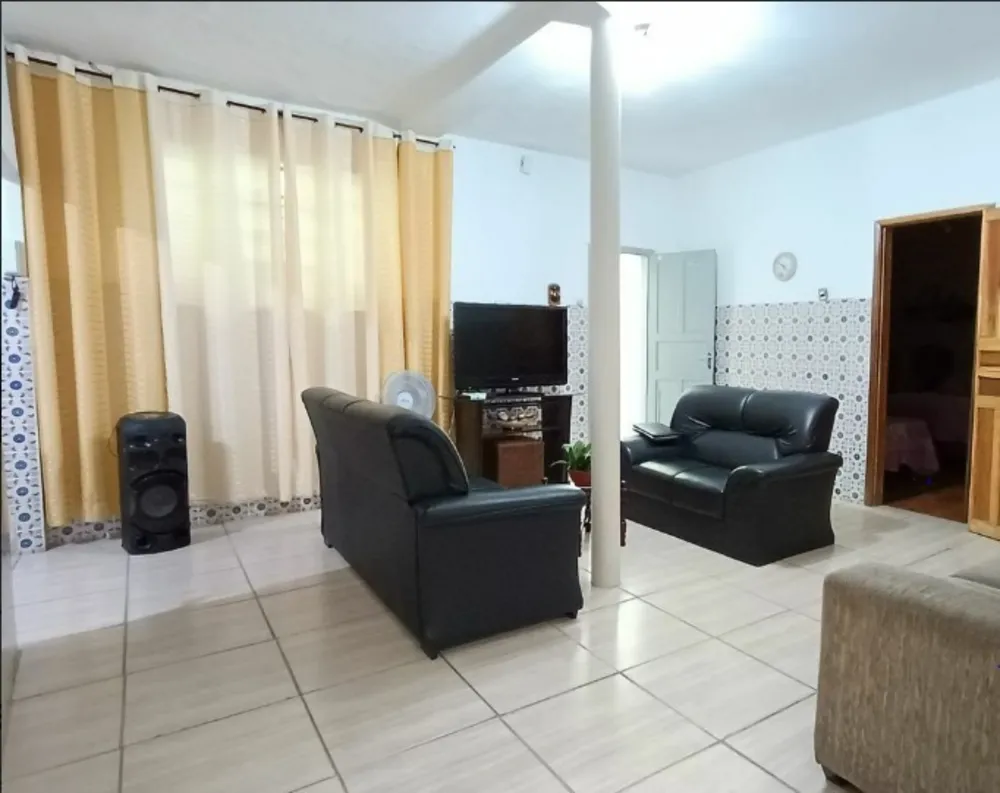 Casa, 6 quartos, 200 m² - Foto 1