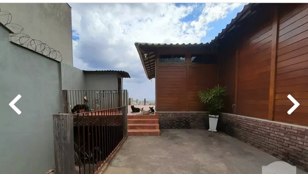 Casa à venda com 3 quartos, 650m² - Foto 10