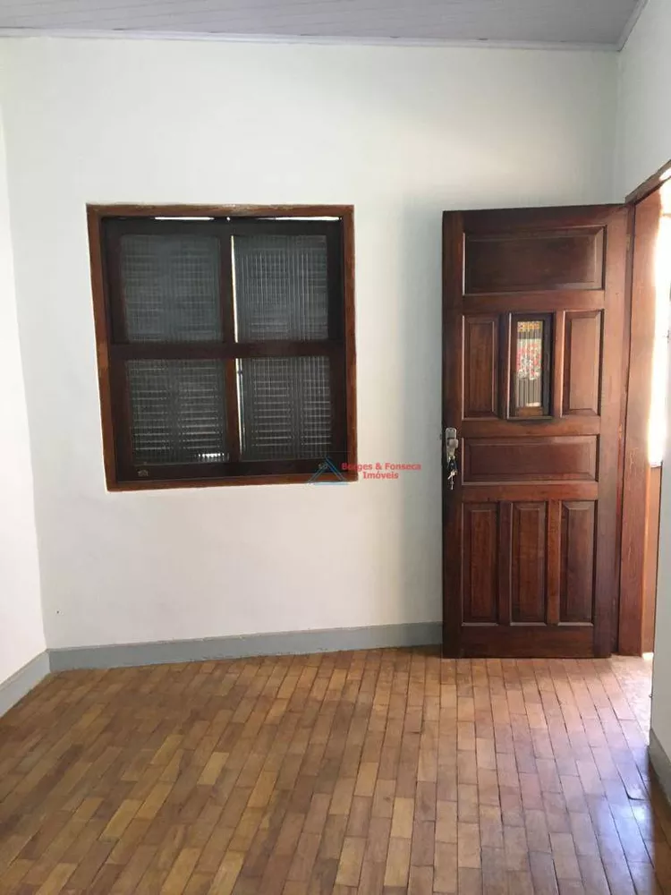 Casa à venda com 4 quartos, 169m² - Foto 3