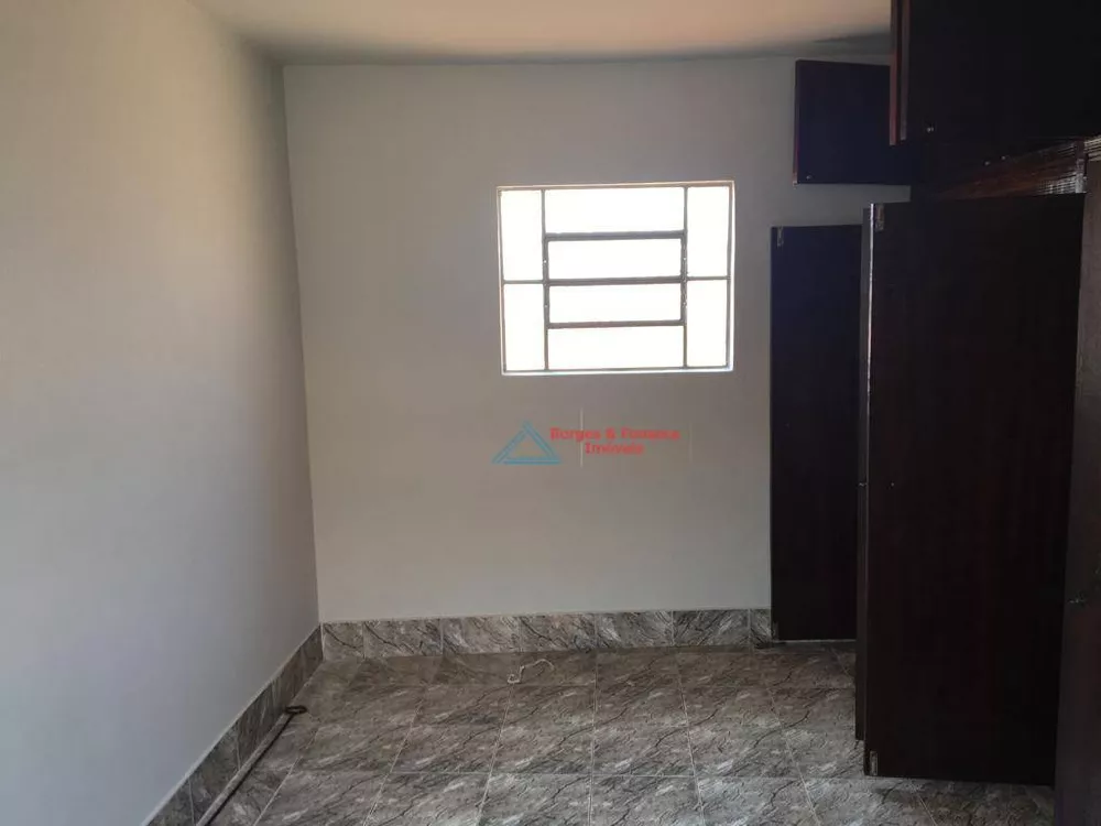 Casa à venda com 4 quartos, 169m² - Foto 7