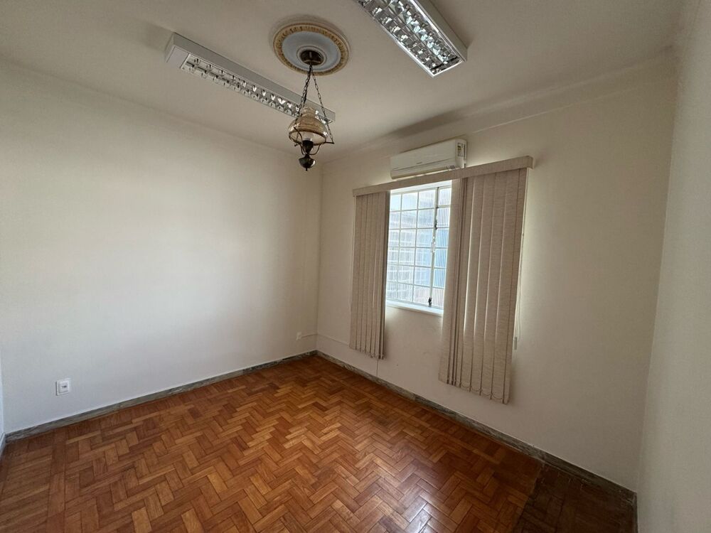 Loja-Salão para alugar com 3 quartos, 244m² - Foto 6
