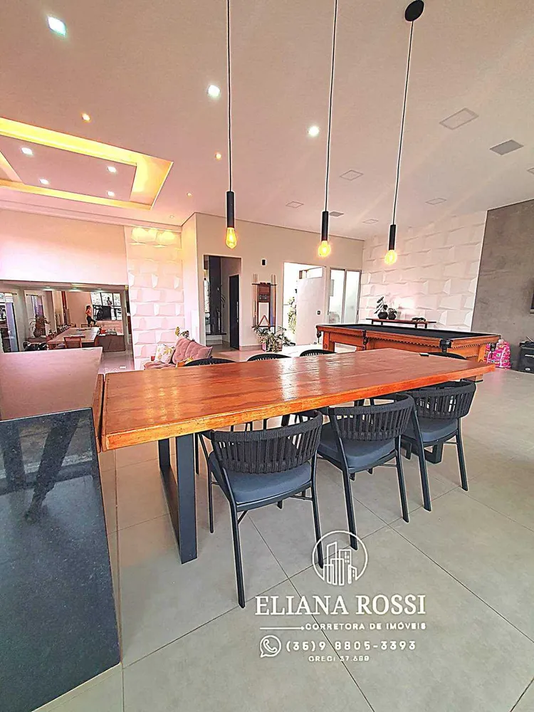 Casa, 3 quartos, 300 m² - Foto 1