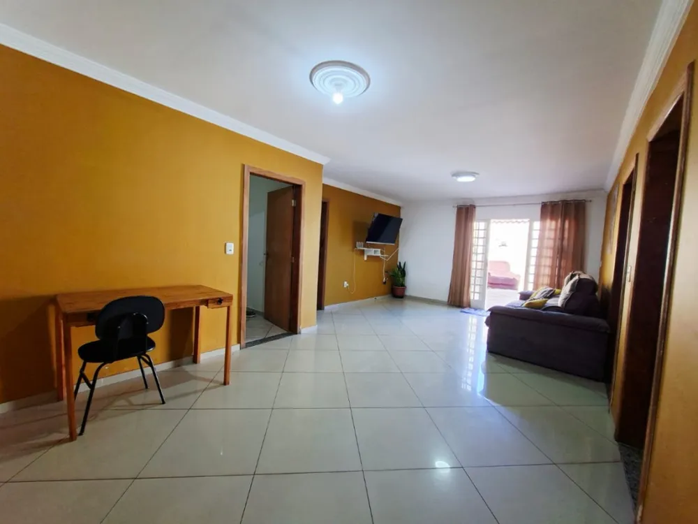 Casa, 4 quartos, 200 m² - Foto 4