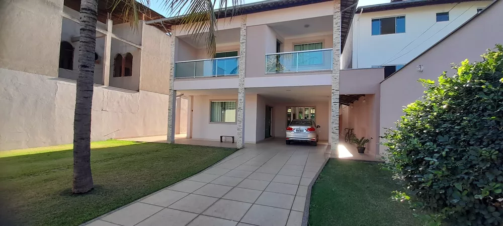 Casa à venda com 3 quartos, 736m² - Foto 2