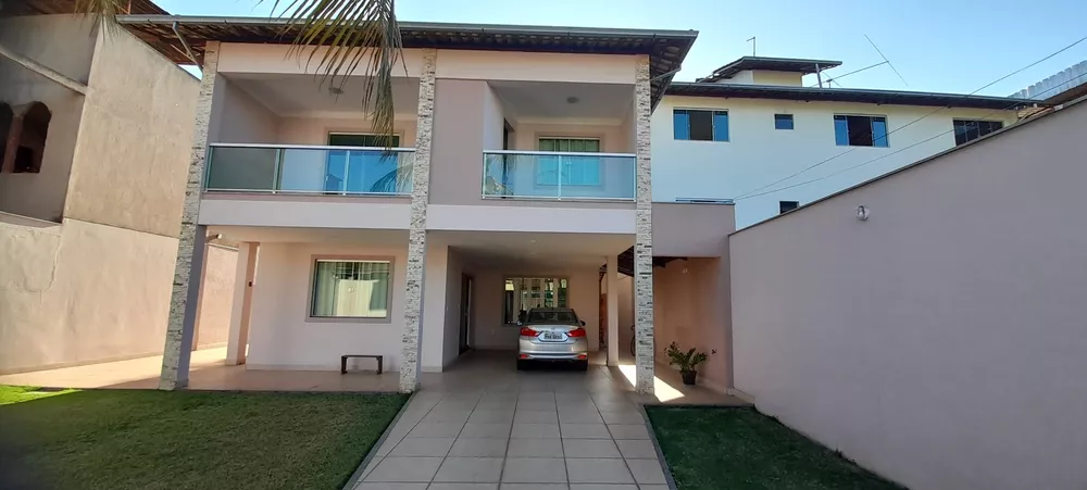 Casa à venda com 3 quartos, 736m² - Foto 1