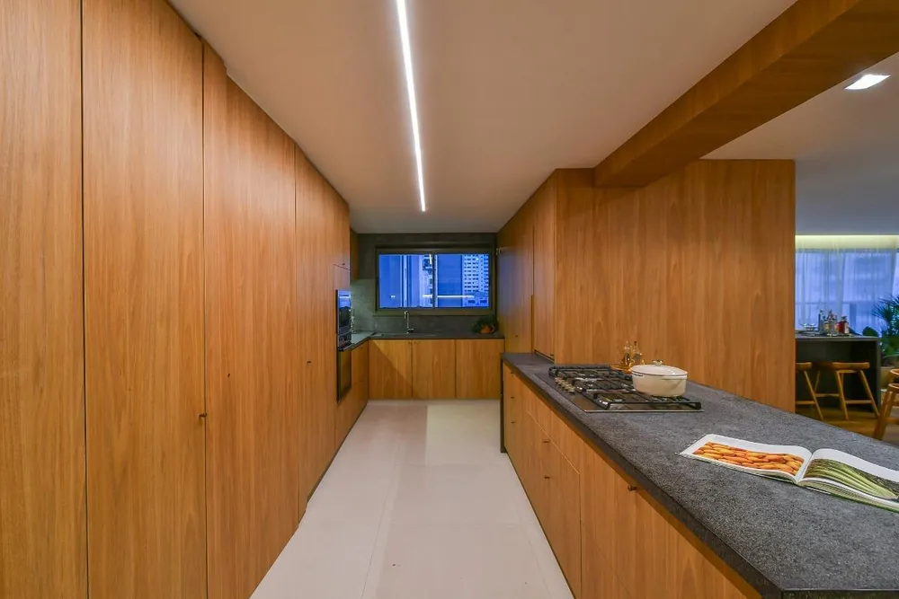 Apartamento, 3 quartos, 213 m² - Foto 1