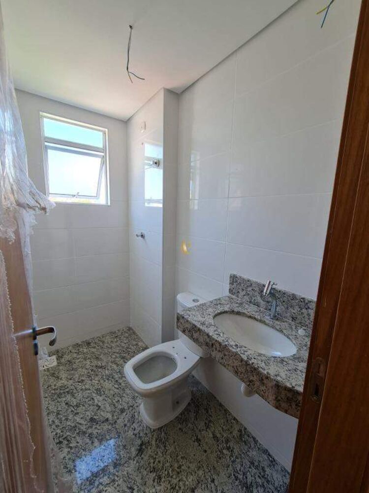 Cobertura à venda com 2 quartos, 100m² - Foto 1