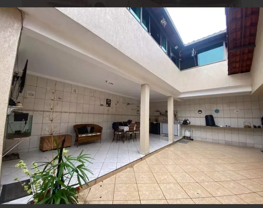Casa, 3 quartos, 220 m² - Foto 17