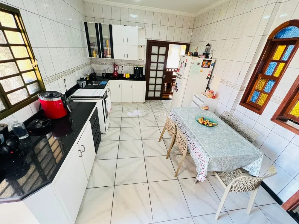 Casa, 3 quartos, 240 m² - Foto 8