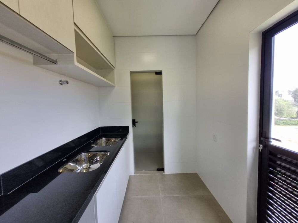Casa de Condomínio à venda com 4 quartos, 252m² - Foto 3