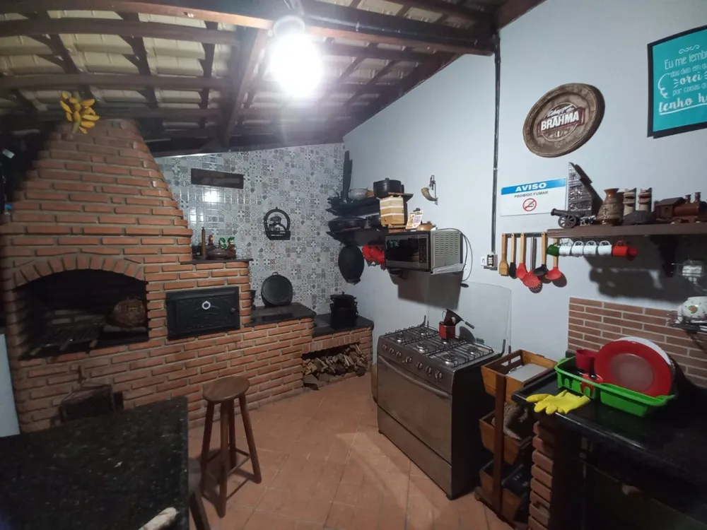 Casa, 4 quartos, 200 m² - Foto 1