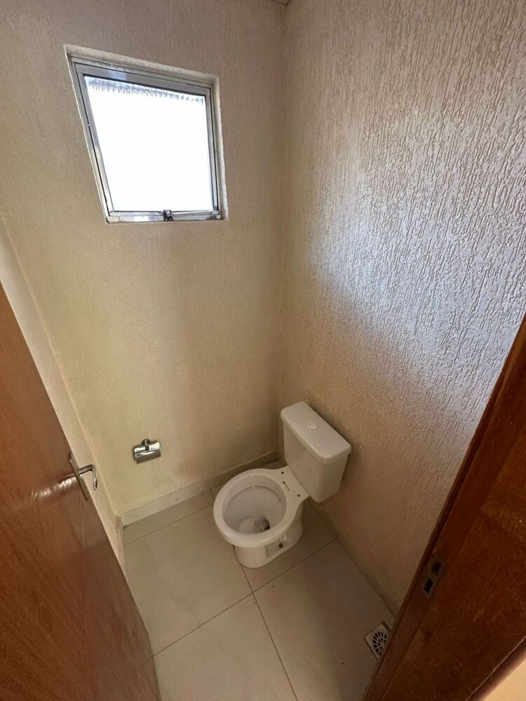 Casa à venda com 2 quartos, 60m² - Foto 7