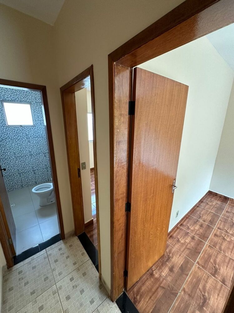 Casa à venda com 2 quartos, 60m² - Foto 10