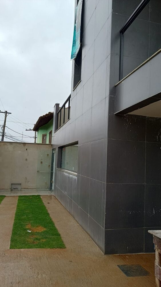Apartamento à venda com 3 quartos, 90m² - Foto 1