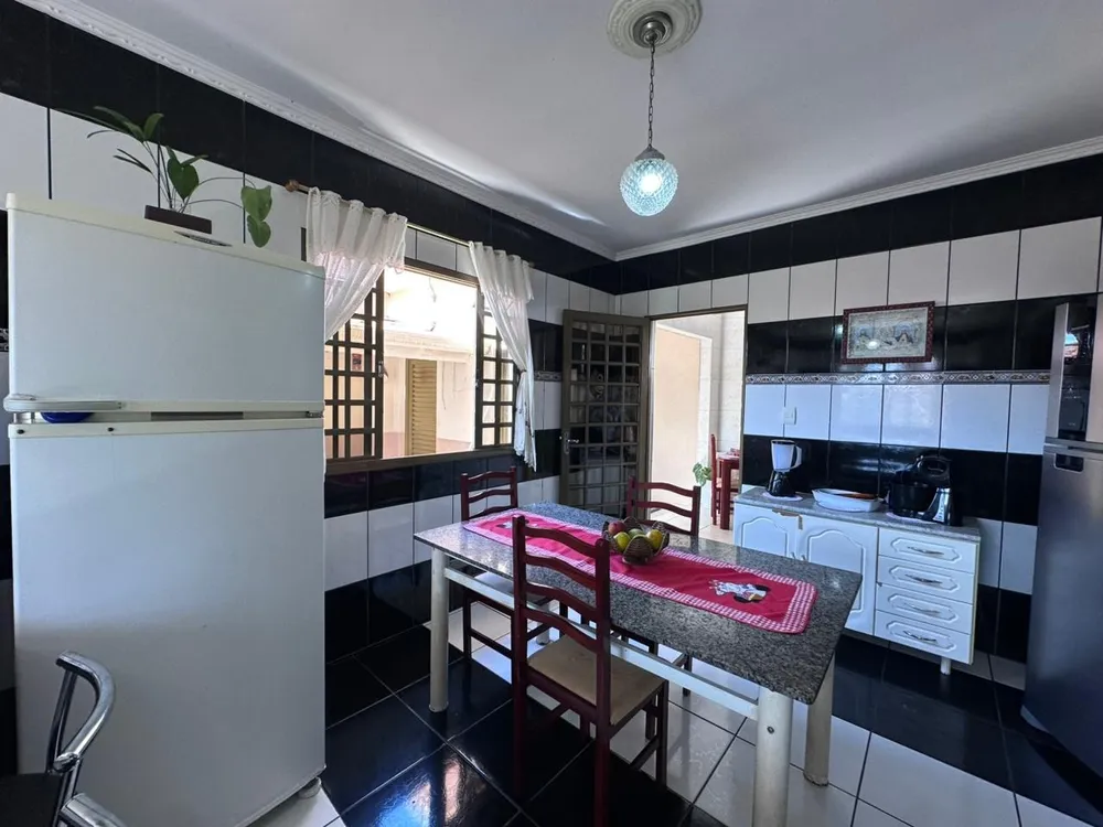 Casa, 3 quartos, 162 m² - Foto 4