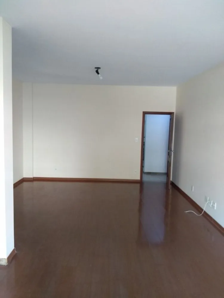 Apartamento, 3 quartos, 130 m² - Foto 2