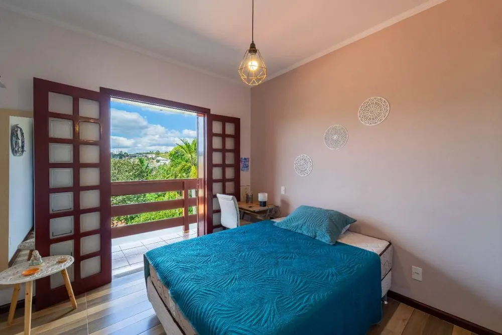 Casa, 4 quartos, 1350 m² - Foto 1