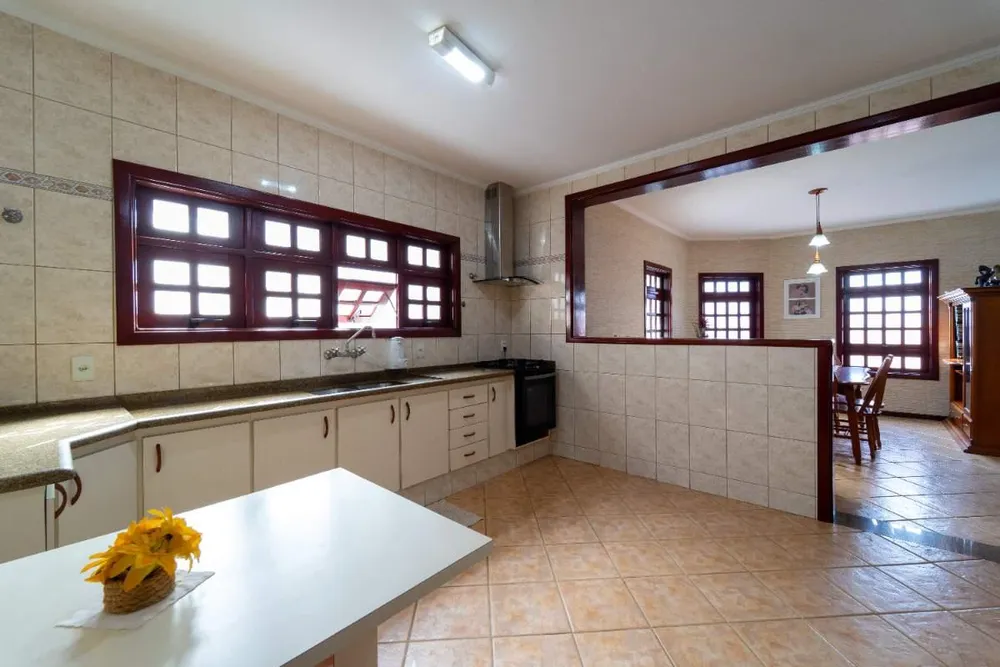 Casa, 4 quartos, 1350 m² - Foto 4