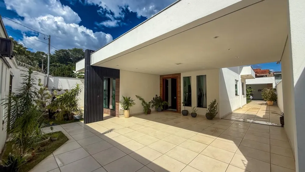 Casa, 3 quartos, 211 m² - Foto 1