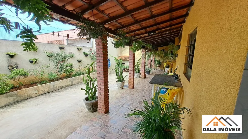 Casa, 4 quartos, 263 m² - Foto 2