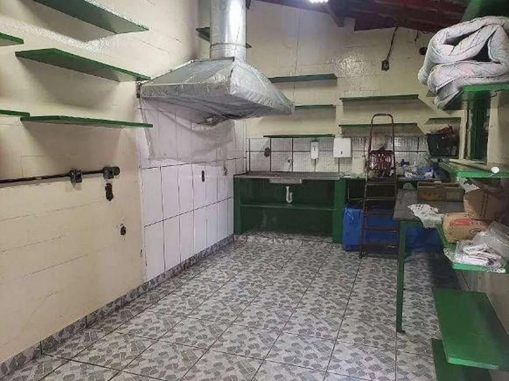 Casa, 1 quarto, 300 m² - Foto 10