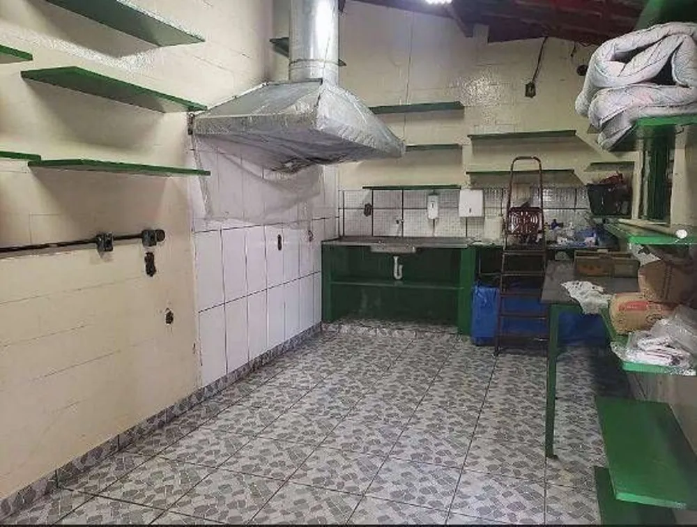 Casa, 1 quarto, 300 m² - Foto 11