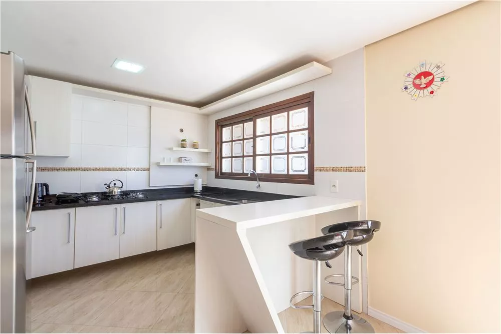 Casa à venda com 3 quartos, 186m² - Foto 9