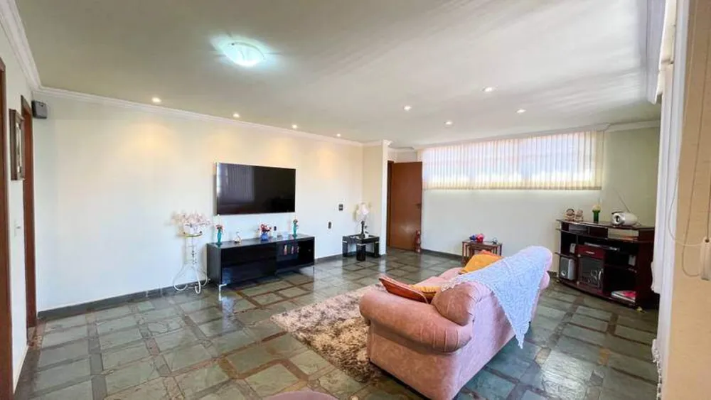 Casa, 5 quartos, 342 m² - Foto 2