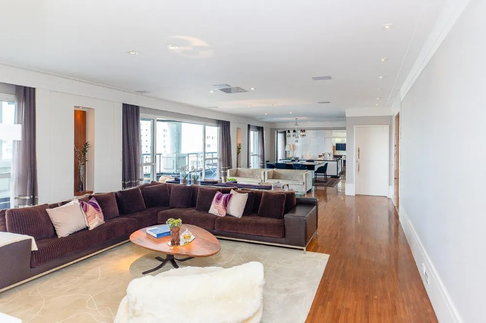 Apartamento, 3 quartos, 301 m² - Foto 1