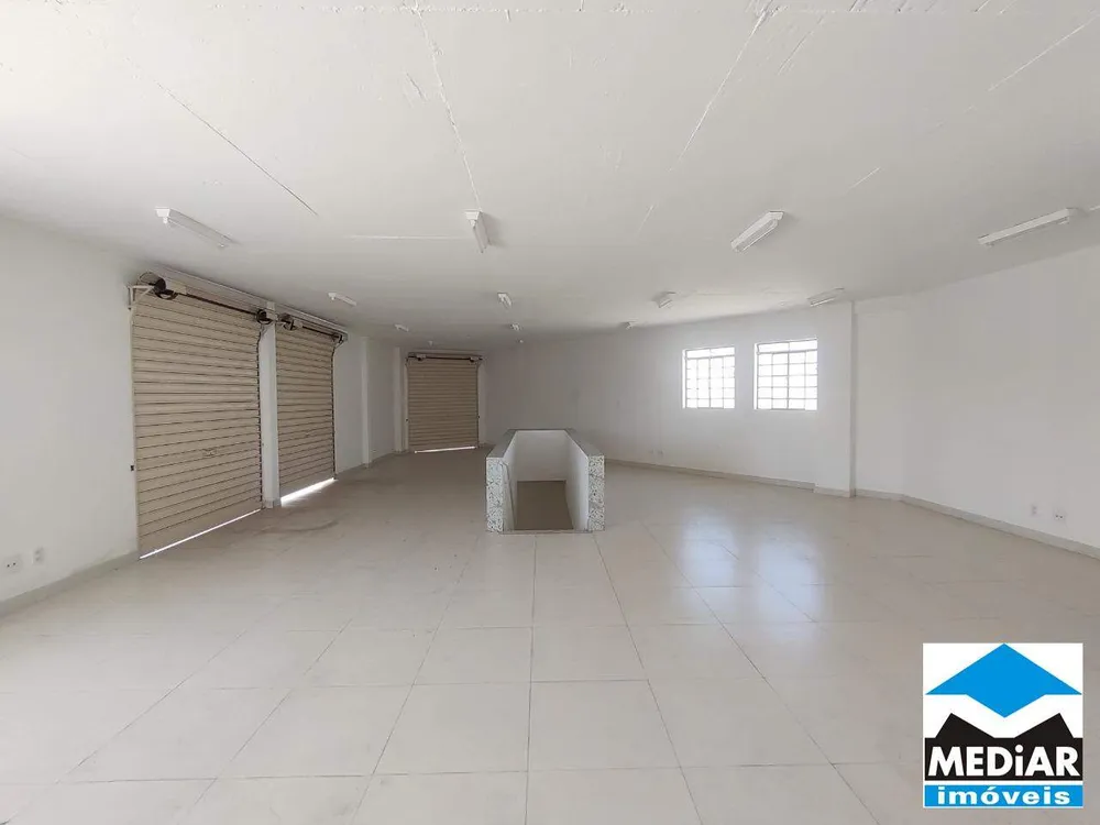 Sala-Conjunto, 400 m² - Foto 1